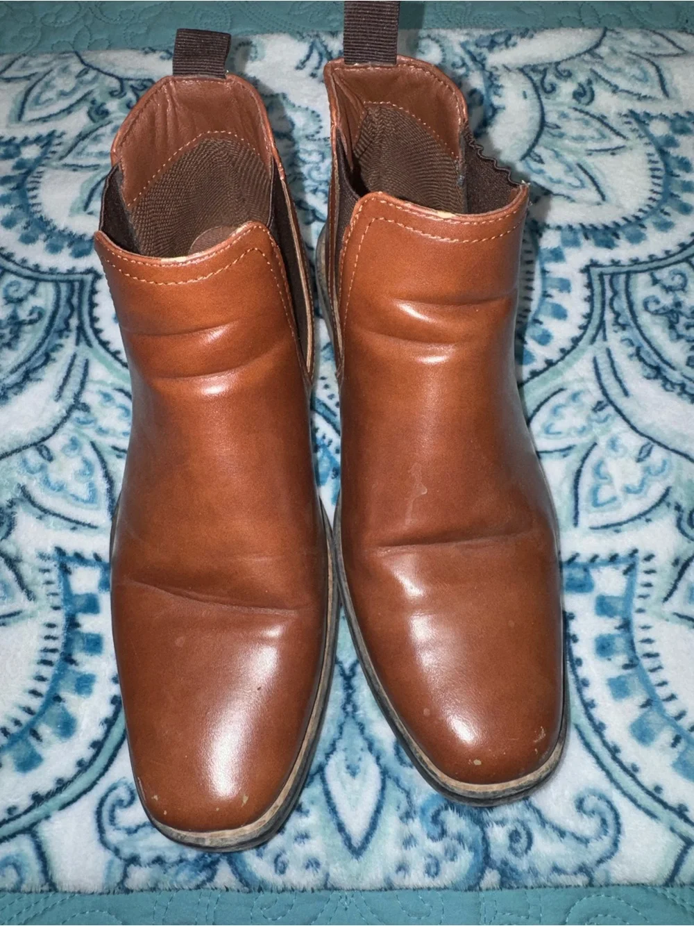 Perry Ellis Men's Chestnut Brown Chukka Boots